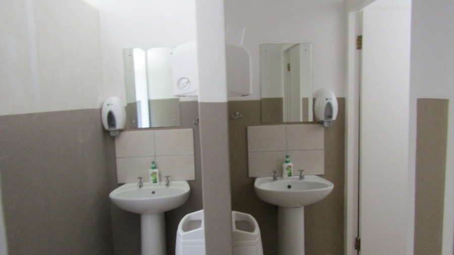 9 Bedroom Property for Sale in Humansdorp Eastern Cape